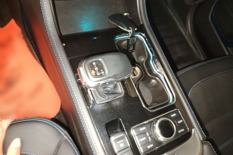 Used BAIC Off-Road BJ40 2024 2.0T Urban Hunter Honor Edition Interior 5