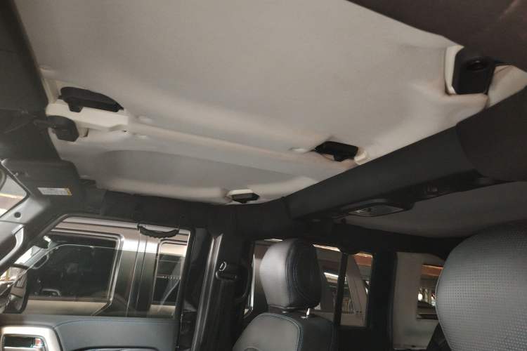 Used BAIC Off-Road BJ40 2024 2.0T Urban Hunter Honor Edition Interior 6