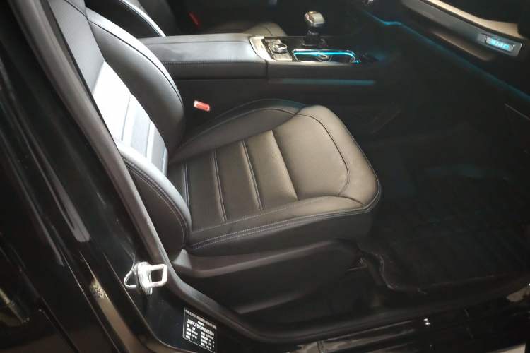 Used BAIC Off-Road BJ40 2024 2.0T Urban Hunter Honor Edition Interior 7