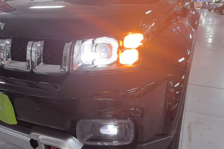 Used BAIC Off-Road BJ40 2024 2.0T Urban Hunter Honor Edition Left Front Headlight