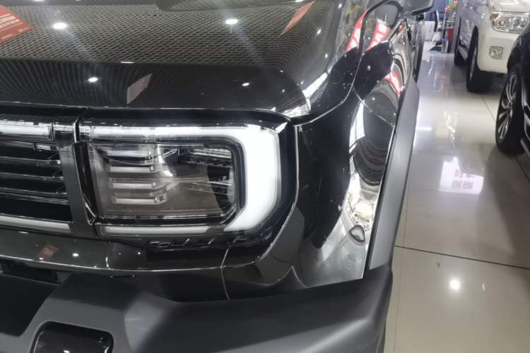 Used BAIC Off-Road BJ40 2024 2.0T All-New Urban Hunter Edition Chivalrous Style Left Front Headlight