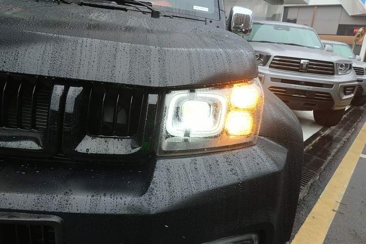 Used BAIC Off-Road BJ40 2024 2.0D Blade Hero Glory Edition Left Front Headlight