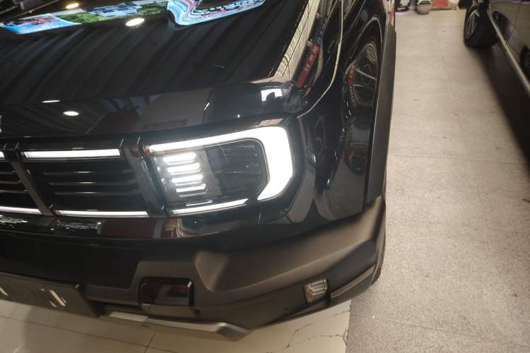 Used BAIC Off-Road BJ40 2024 2.0T All-New Urban Hunter Edition Chivalrous Style Left Front Headlight