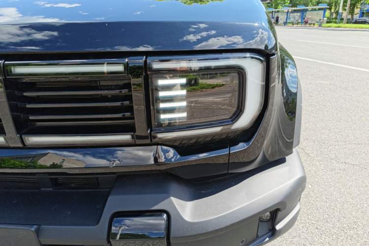 Used BAIC Off-Road BJ40 2024 2.0T All-New Urban Hunter Edition Chivalrous Style Left Front Headlight