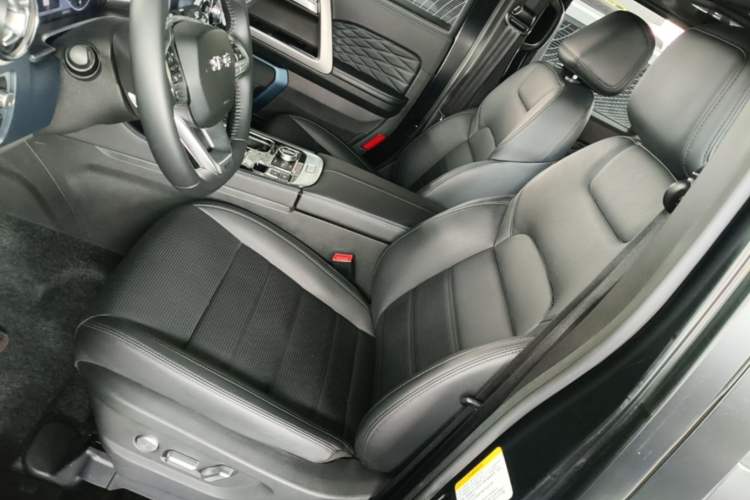 Used BAIC Off-Road BJ40 2024 2.0D Blade Hero Glory Edition Left Front Seat