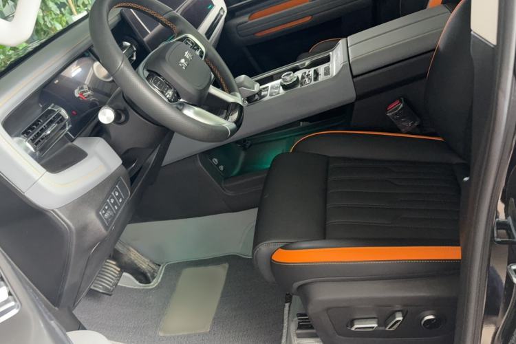 Used BAIC Off-Road BJ40 2024 2.0T All-New Urban Hunter Edition Chivalrous Style Left Front Seat