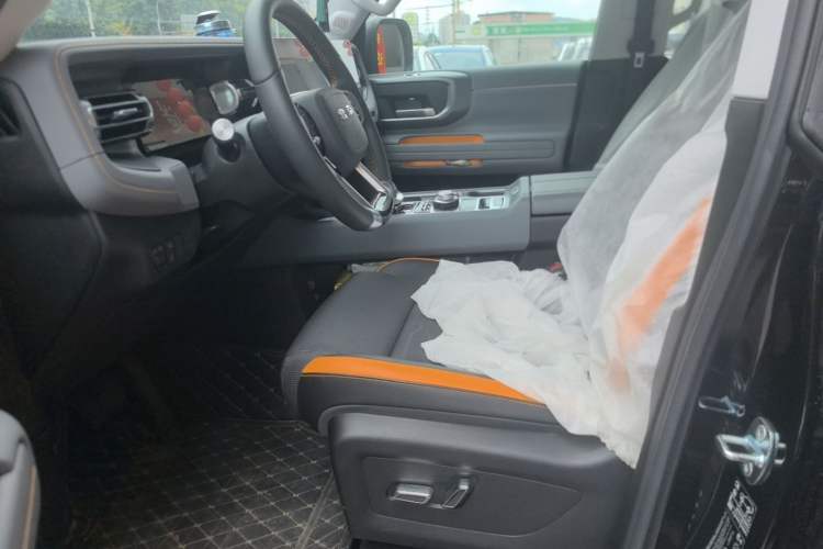 Used BAIC Off-Road BJ40 2024 2.0T All-New Blade Hero Edition Climber Left Front Seat