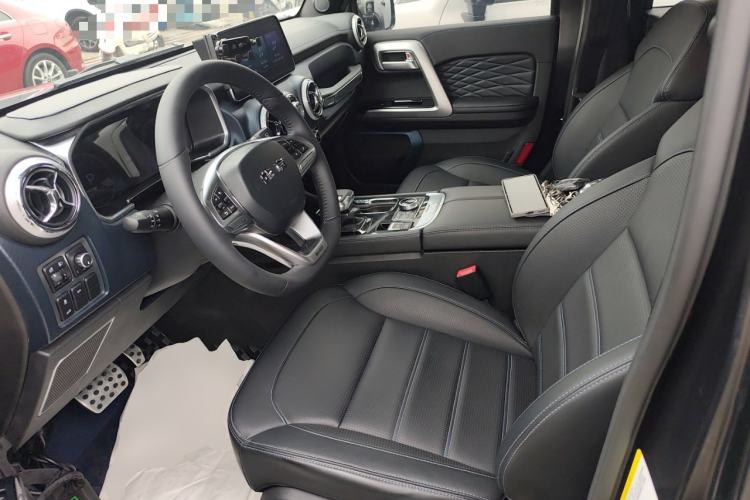 Used BAIC Off-Road BJ40 2024 2.0D Blade Hero Glory Edition Left Front Seat