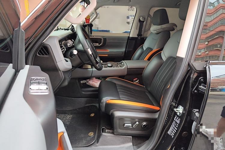 Used BAIC Off-Road BJ40 2024 2.0T All-New Urban Hunter Edition Chivalrous Style Left Front Seat