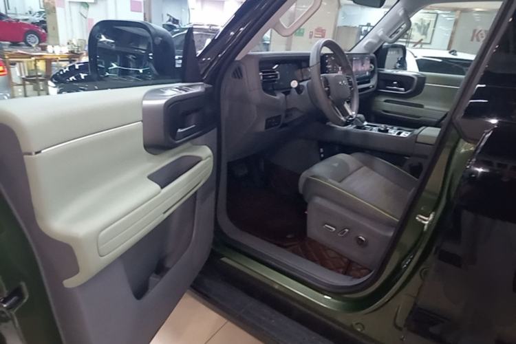 Used BAIC Off-Road BJ40 2024 2.0D All-New Blade Hero Crosser Left Front Seat