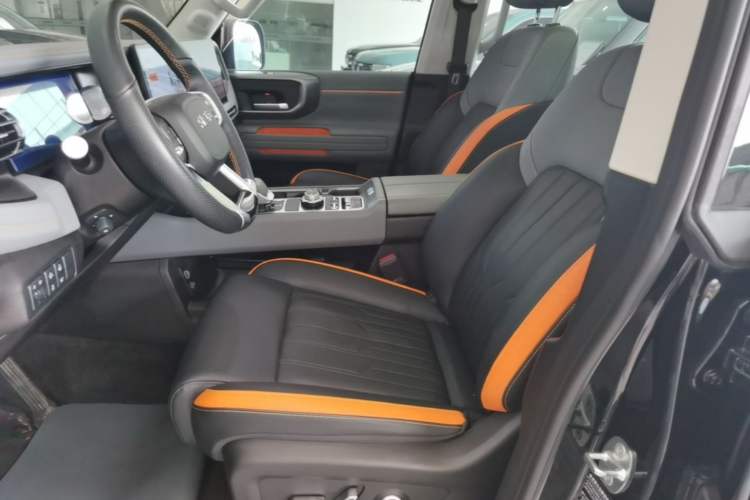 Used BAIC Off-Road BJ40 2024 2.0T All-New Urban Hunter Edition Ultimate Version Left Front Seat