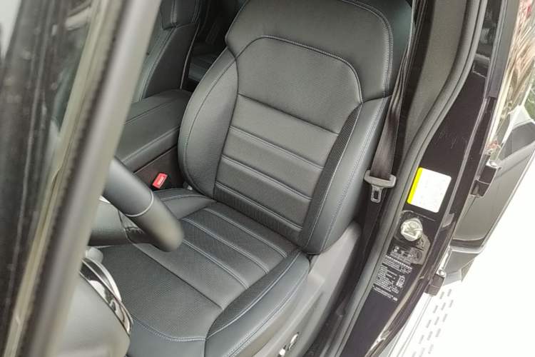 Used BAIC Off-Road BJ40 2024 2.0T Urban Hunter Honor Edition Left Front Seat