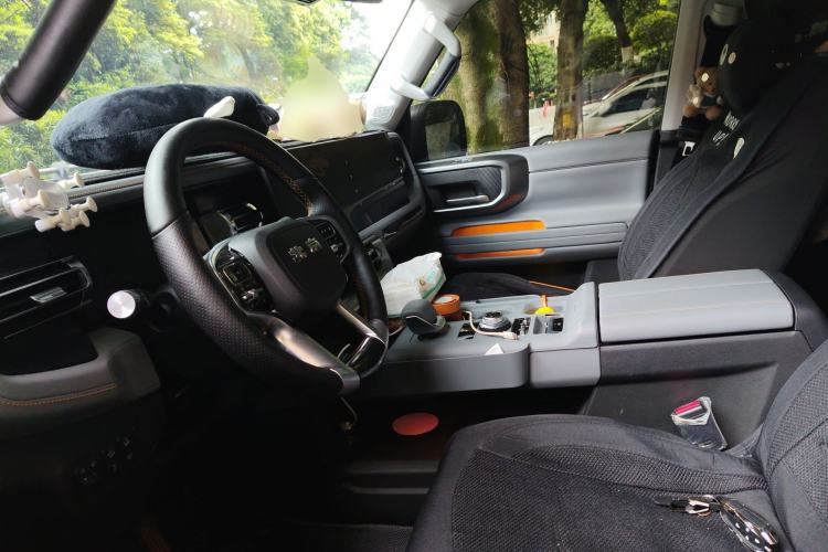 Used BAIC Off-Road BJ40 2024 2.0T All-New Urban Hunter Edition Chivalrous Style Left Front Seat