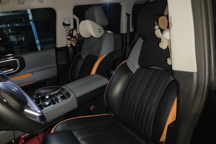 Used BAIC Off-Road BJ40 2024 2.0T All-New Urban Hunter Edition Chivalrous Style Left Front Seat