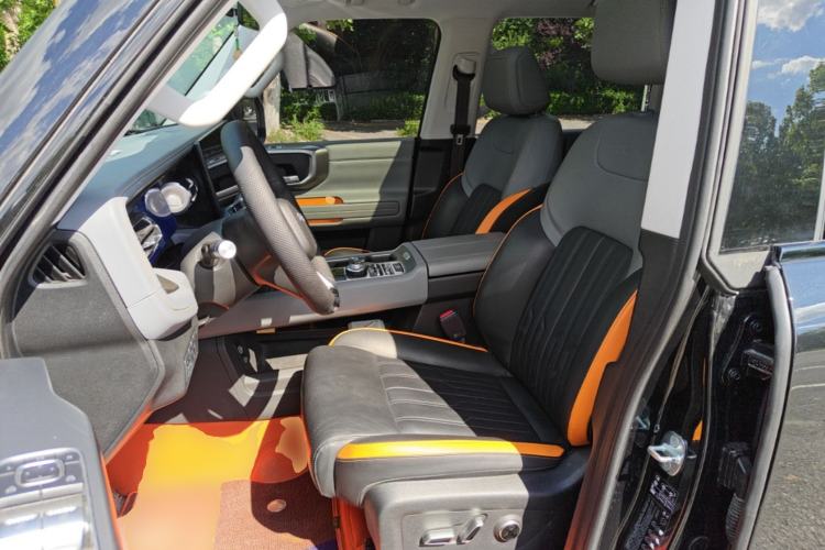 Used BAIC Off-Road BJ40 2024 2.0T All-New Urban Hunter Edition Chivalrous Style Left Front Seat