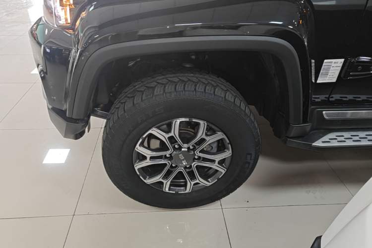 Used BAIC Off-Road BJ40 2024 2.0T Urban Hunter Honor Edition Left Front Wheel Hub