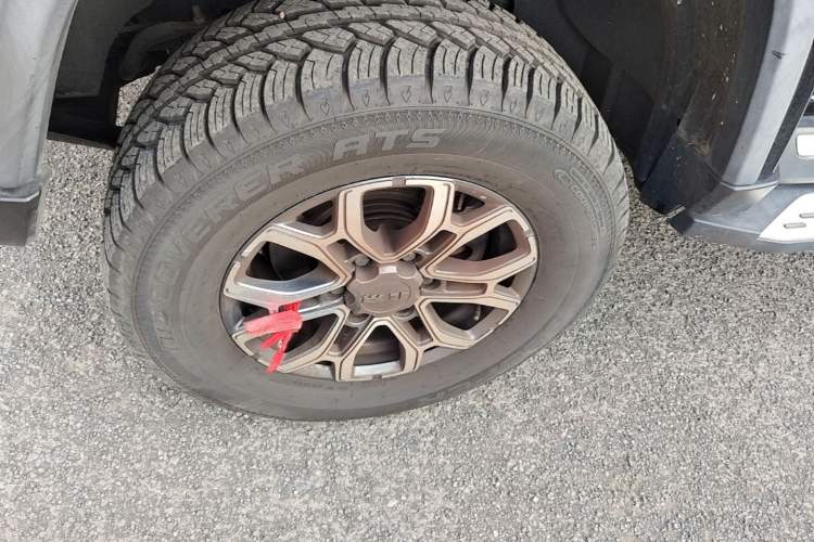 Used BAIC Off-Road BJ40 2024 2.0T Urban Hunter Honor Edition Left Front Wheel Hub