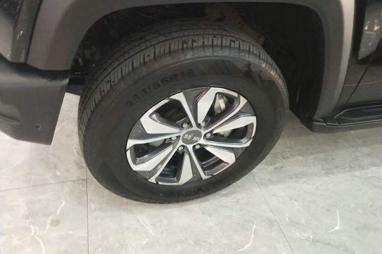 Used BAIC Off-Road BJ40 2024 2.0T All-New Urban Hunter Edition Ultimate Version Left Front Wheel Hub