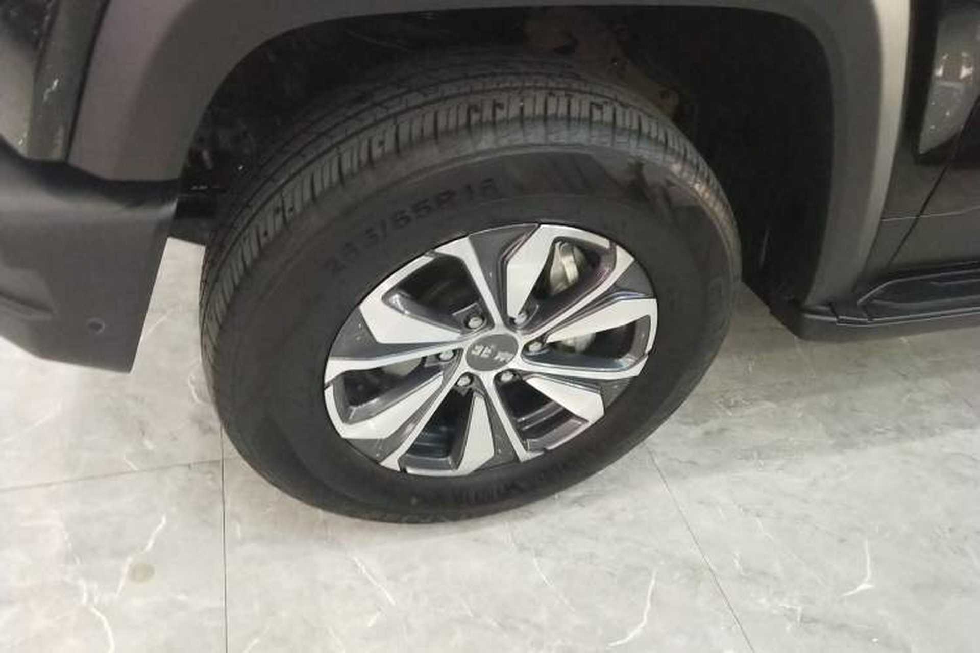 Used BAIC Off-Road BJ40 2024 2.0T All-New Urban Hunter Edition Ultimate Version Left Front Wheel Hub