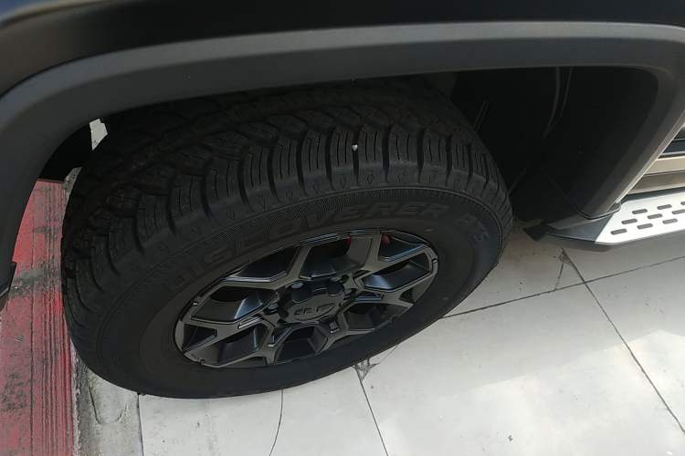 Used BAIC Off-Road BJ40 2024 2.0D Blade Hero Glory Edition Left Front Wheel Hub