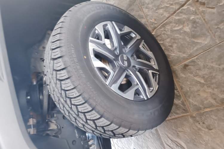 Used BAIC Off-Road BJ40 2024 2.0D All-New Blade Hero Crosser Left Front Wheel Hub
