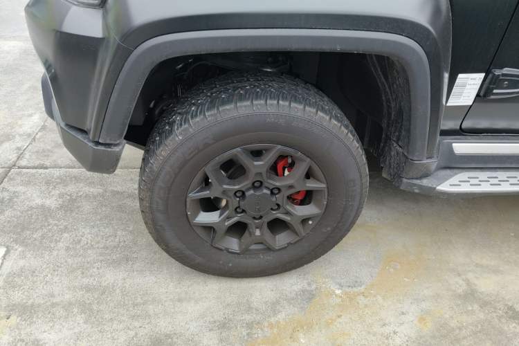 Used BAIC Off-Road BJ40 2024 2.0D Blade Hero Glory Edition Left Front Wheel Hub
