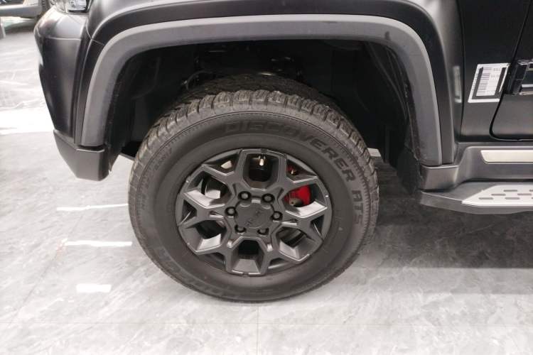 Used BAIC Off-Road BJ40 2024 2.0D Blade Hero Glory Edition Left Front Wheel Hub