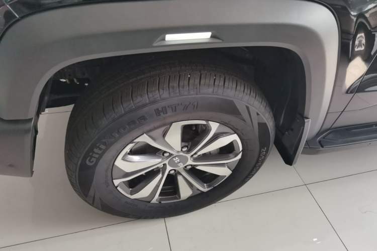 Used BAIC Off-Road BJ40 2024 2.0T All-New Urban Hunter Edition Ultimate Version Left Front Wheel Hub