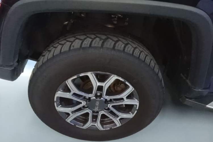 Used BAIC Off-Road BJ40 2024 2.0T Urban Hunter Honor Edition Left Front Wheel Hub