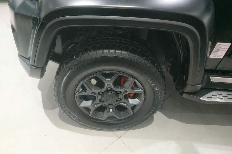 Used BAIC Off-Road BJ40 2024 2.0D Blade Hero Glory Edition Left Front Wheel Hub