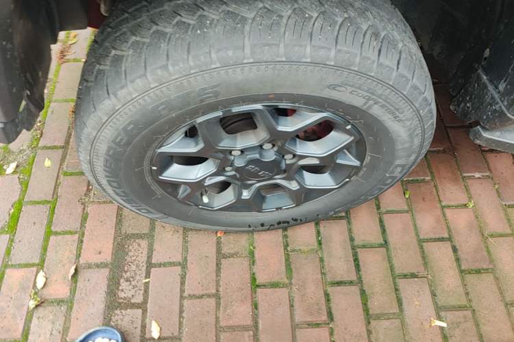 Used BAIC Off-Road BJ40 2024 2.0D Blade Hero Glory Edition Left Front Wheel Hub