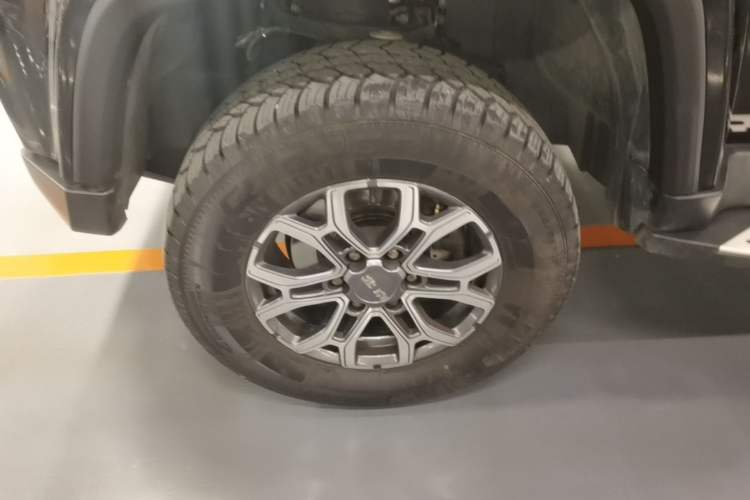 Used BAIC Off-Road BJ40 2024 2.0T Urban Hunter Honor Edition Left Front Wheel Hub