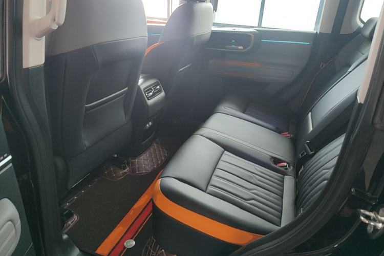 Used BAIC Off-Road BJ40 2024 2.0T All-New Urban Hunter Edition Chivalrous Style Left Rear Seat