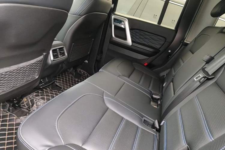Used BAIC Off-Road BJ40 2024 2.0D Blade Hero Glory Edition Left Rear Seat