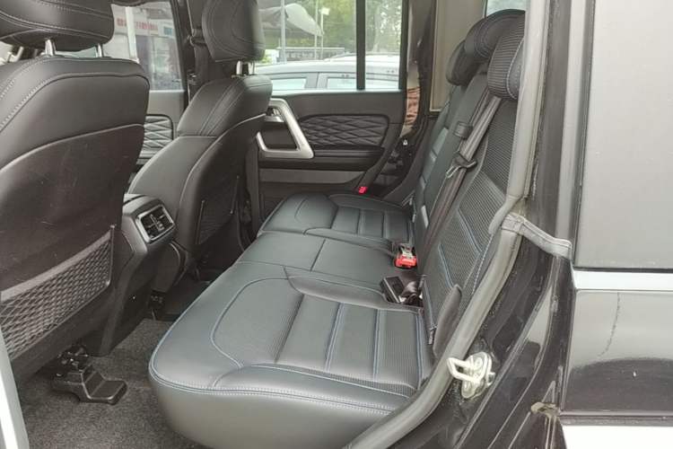Used BAIC Off-Road BJ40 2024 2.0T Urban Hunter Honor Edition Left Rear Seat