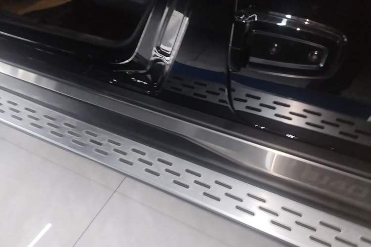 Used BAIC Off-Road BJ40 2024 2.0T Urban Hunter Honor Edition Left Side Sill