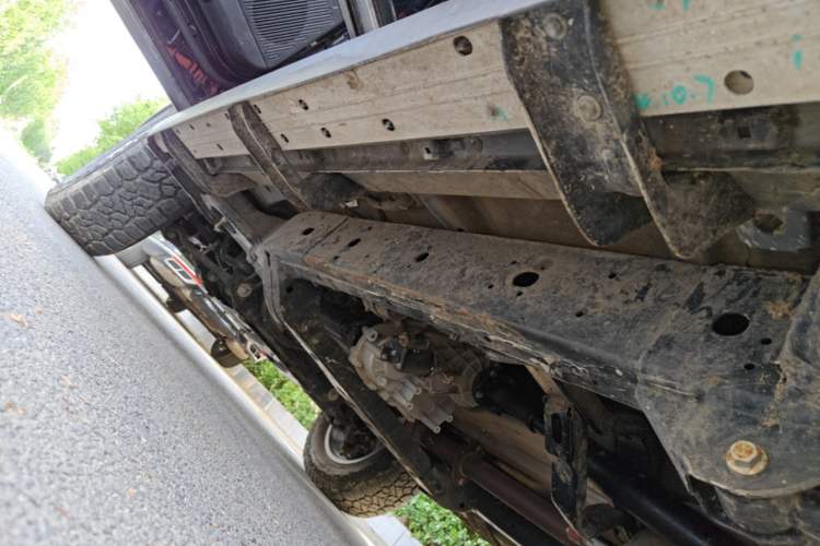 Used BAIC Off-Road BJ40 2024 2.0T All-New Urban Hunter Edition Chivalrous Style Left Side Sill
