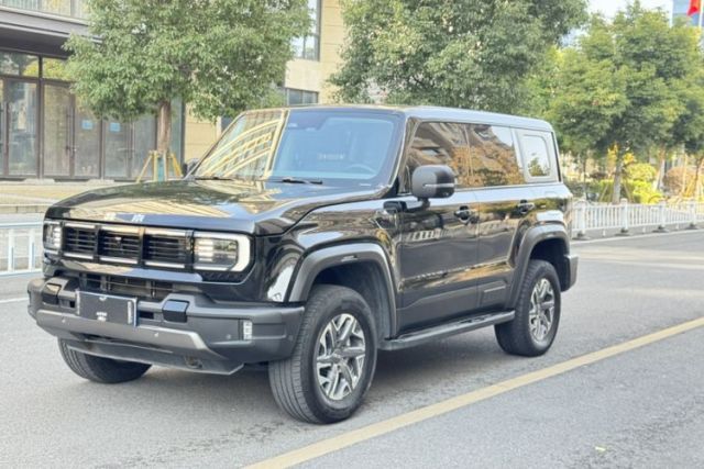 Used BAIC Off-Road BJ40 2024 2.0T All-New Urban Hunter Edition Chivalrous Style