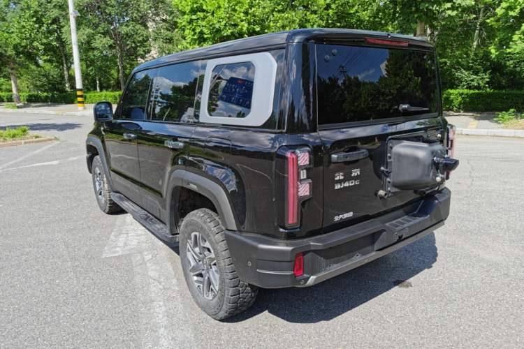 Used BAIC Off-Road BJ40 2024 2.0T All-New Urban Hunter Edition Chivalrous Style Rear Left 45 Deg