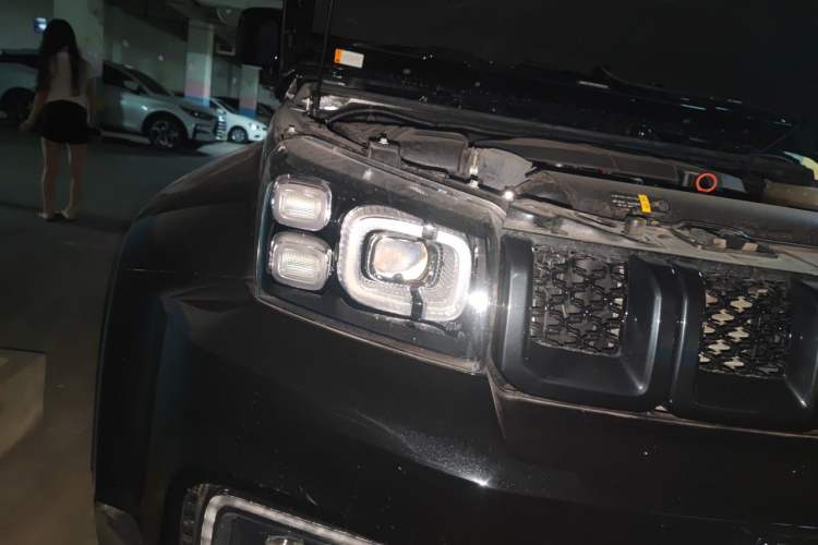 Used BAIC Off-Road BJ40 2024 2.0T Urban Hunter Honor Edition Right Front Headlight