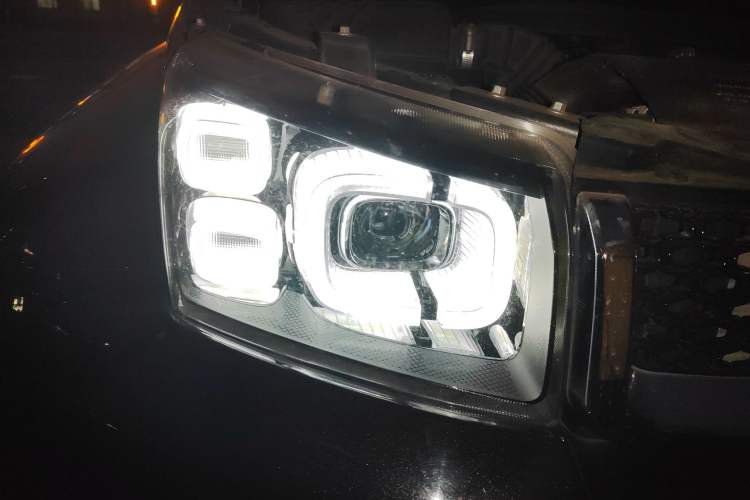 Used BAIC Off-Road BJ40 2024 2.0T Urban Hunter Honor Edition Right Front Headlight