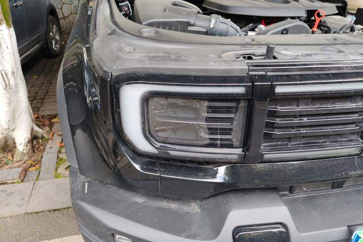 Used BAIC Off-Road BJ40 2024 2.0T All-New Urban Hunter Edition Chivalrous Style Right Front Headlight