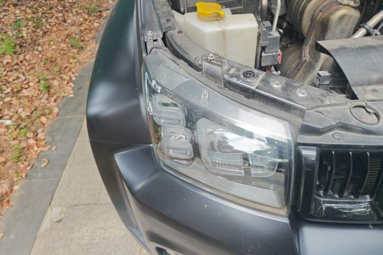 Used BAIC Off-Road BJ40 2024 2.0D Blade Hero Glory Edition Right Front Headlight