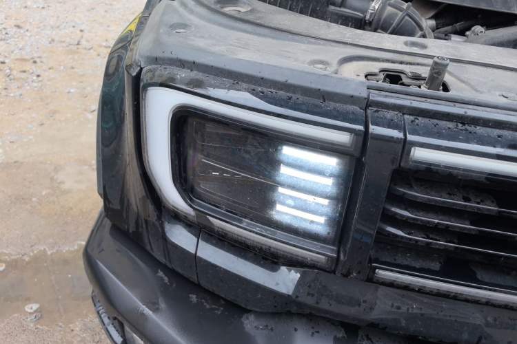 Used BAIC Off-Road BJ40 2024 2.0T All-New Urban Hunter Edition Ultimate Version Right Front Headlight