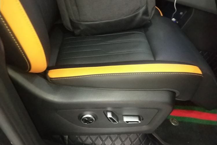 Used BAIC Off-Road BJ40 2024 2.0T All-New Urban Hunter Edition Ultimate Version Right Front Seat