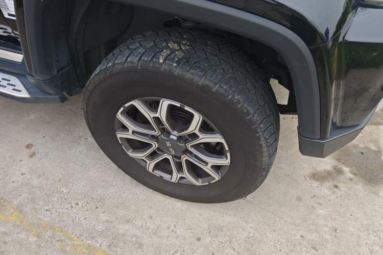 Used BAIC Off-Road BJ40 2024 2.0T Urban Hunter Honor Edition Right Front Wheel Hub