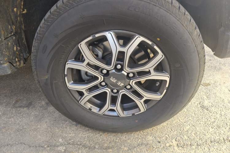 Used BAIC Off-Road BJ40 2024 2.0T Urban Hunter Honor Edition Right Front Wheel Hub