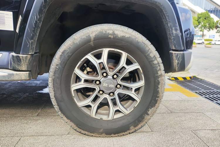 Used BAIC Off-Road BJ40 2024 2.0T Urban Hunter Honor Edition Right Front Wheel Hub