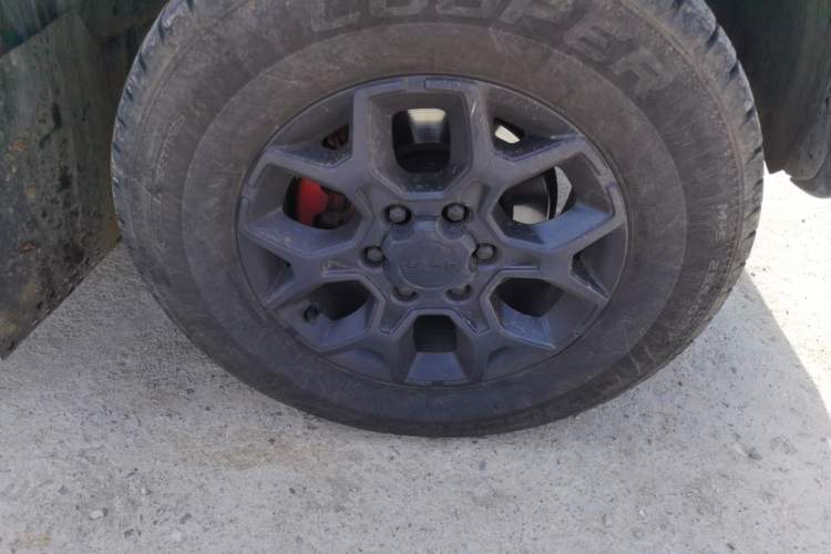 Used BAIC Off-Road BJ40 2024 2.0D Blade Hero Glory Edition Right Front Wheel Hub