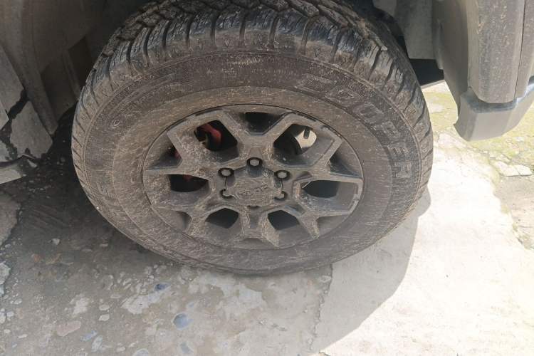 Used BAIC Off-Road BJ40 2024 2.0D Blade Hero Glory Edition Right Front Wheel Hub